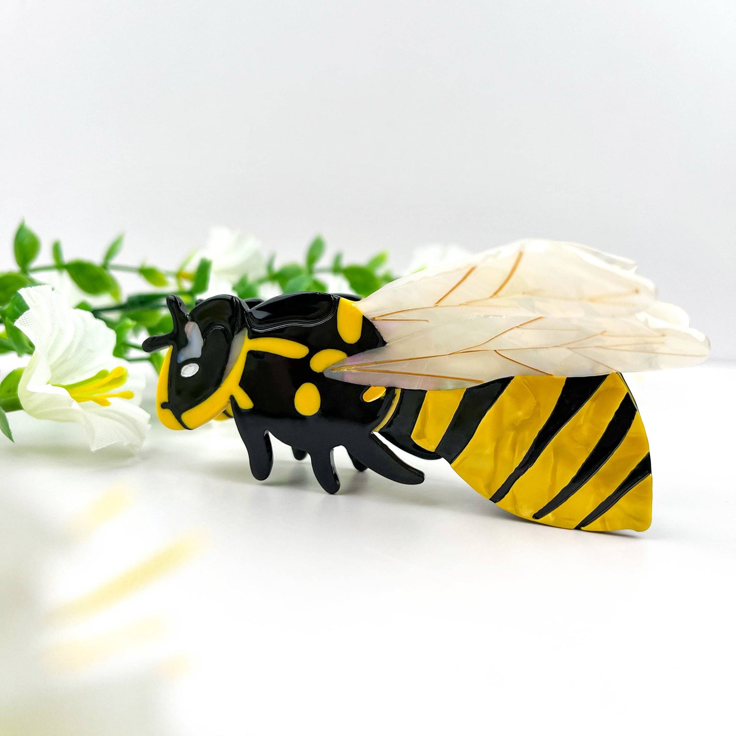 π Queen Bee Elegance β Acetate Honeybee Claw Clip