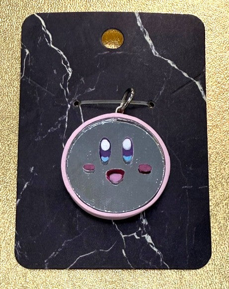 Hello pendant by Jayce Thoyre