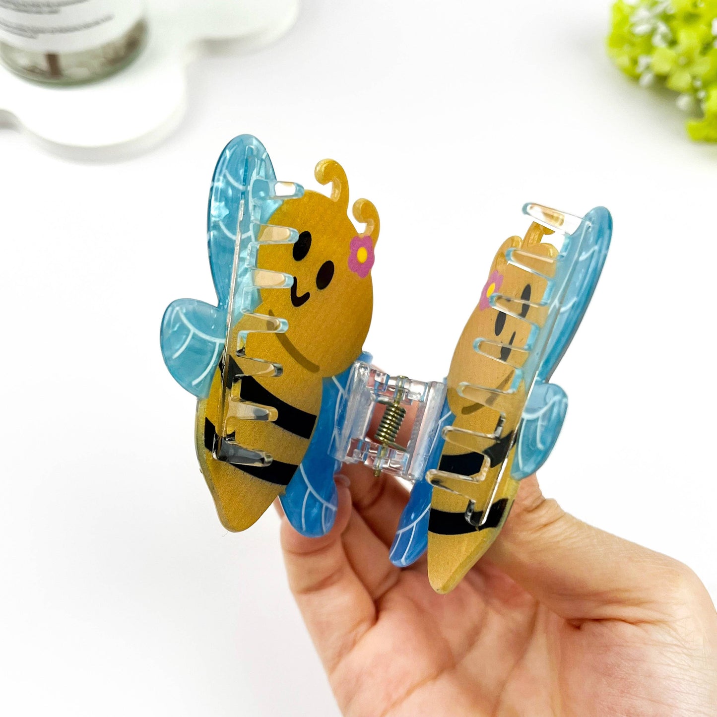 Cute Smiling Bee Cartoon Hair Claw Clip