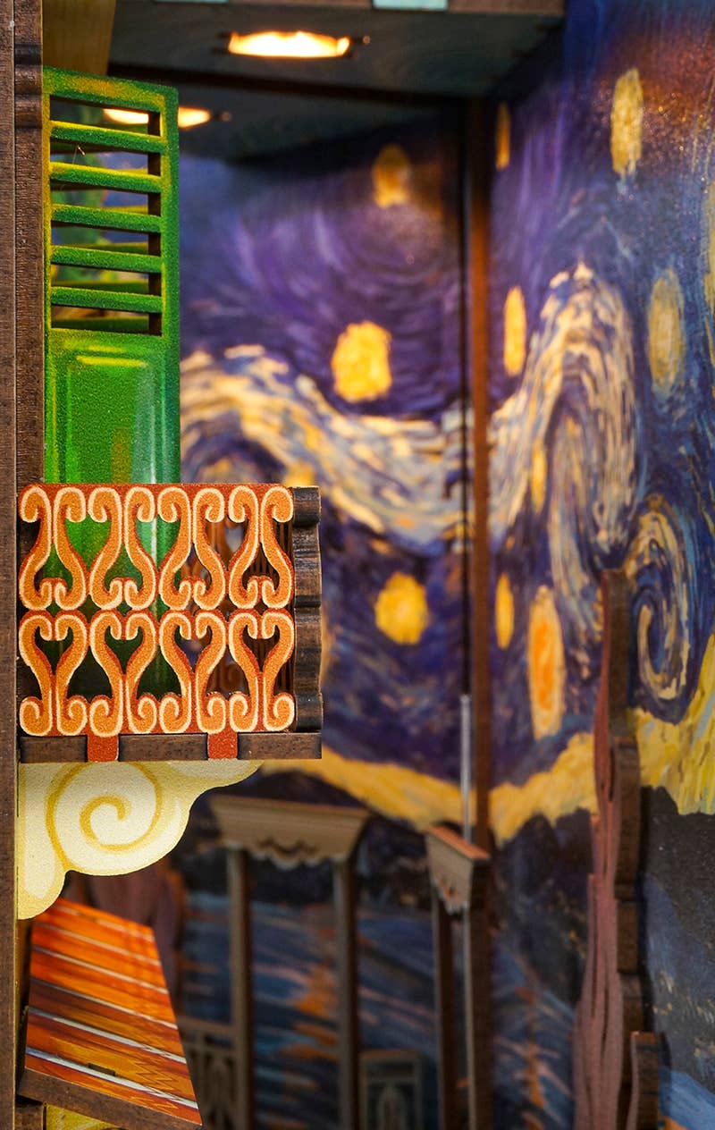 Vincent's World- DIY Book Nook Kit