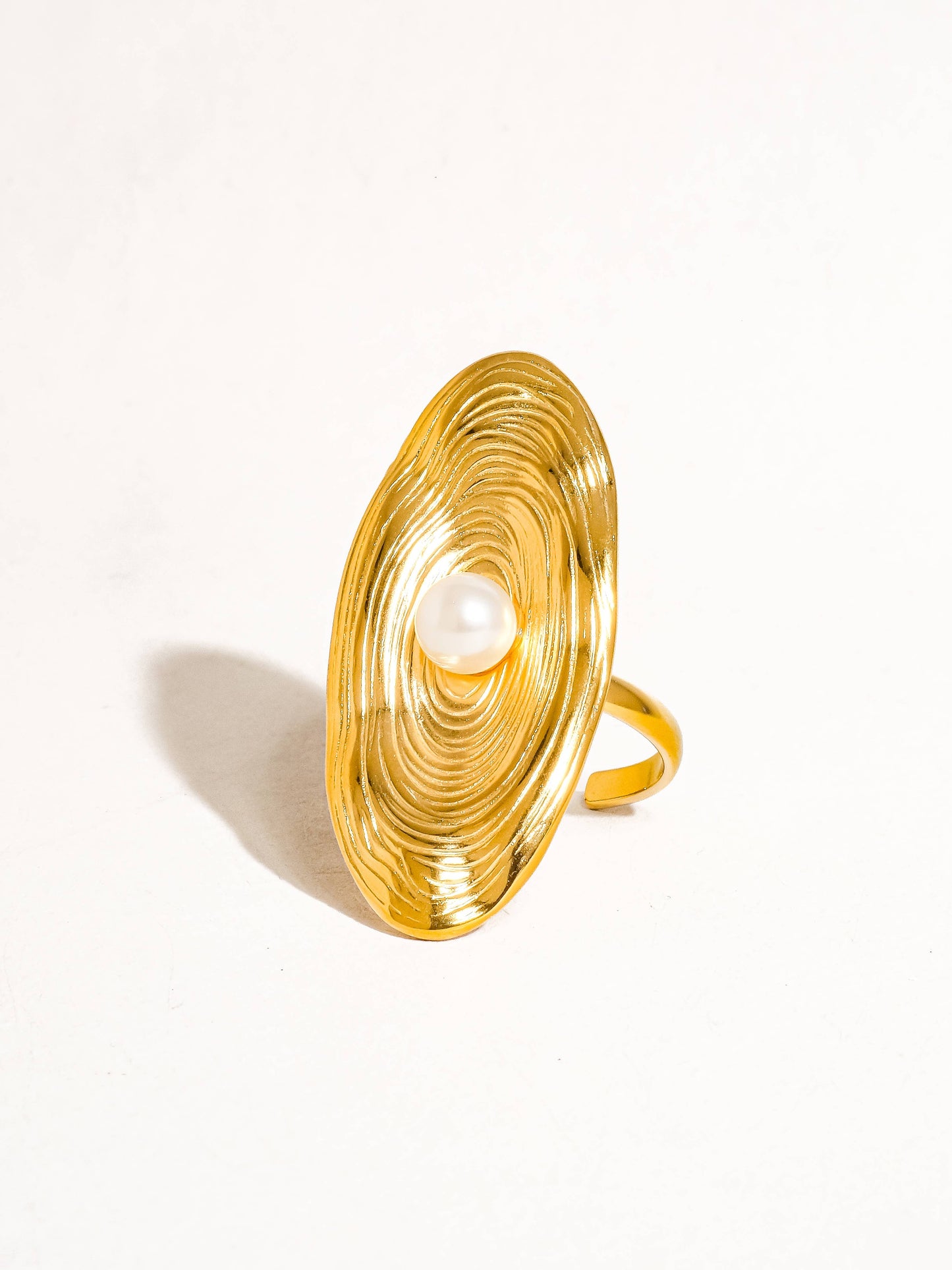 Achille 18K Gold Non-Tarnish Oval Pearl Ring