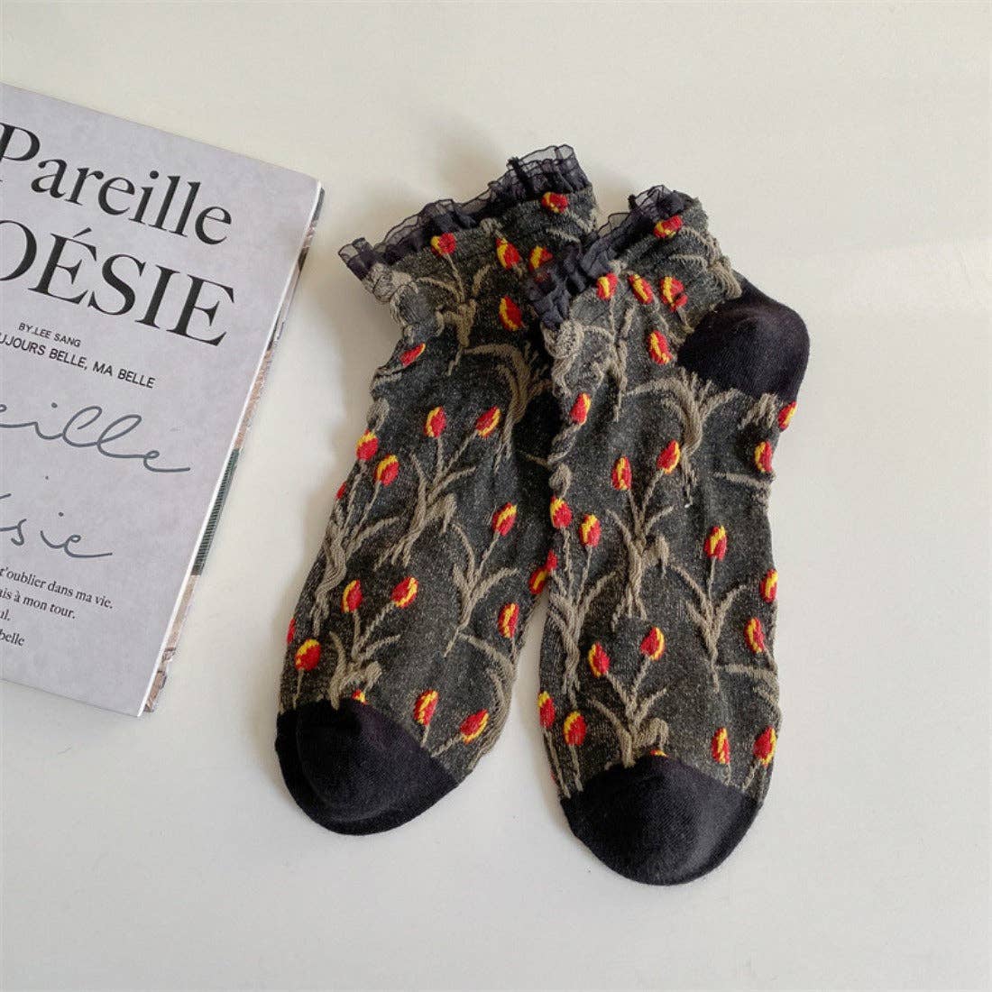 Rufia - Tulip Lace Trim Ankle Socks