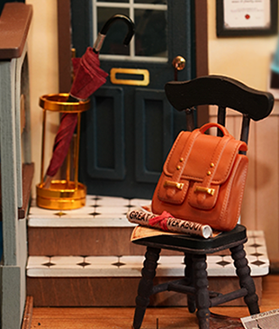 Kiki's Magic Emporium- DIY Miniature House Kit
