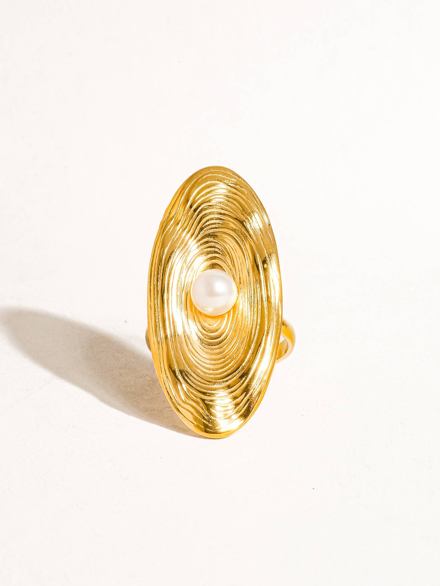 Achille 18K Gold Non-Tarnish Oval Pearl Ring