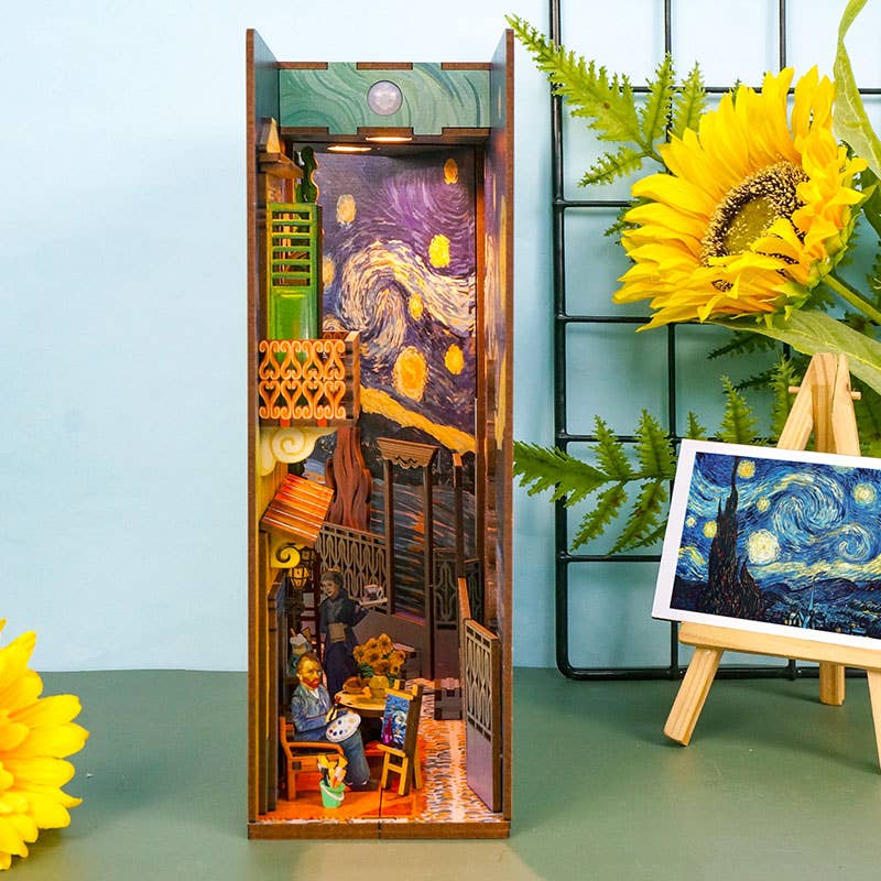 Vincent's World- DIY Book Nook Kit