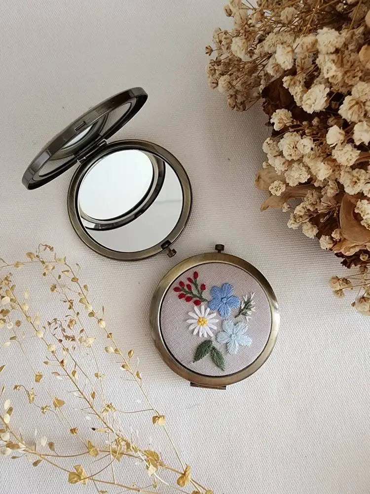 Floral Embroidered Compact Mirror, Collection Sophia