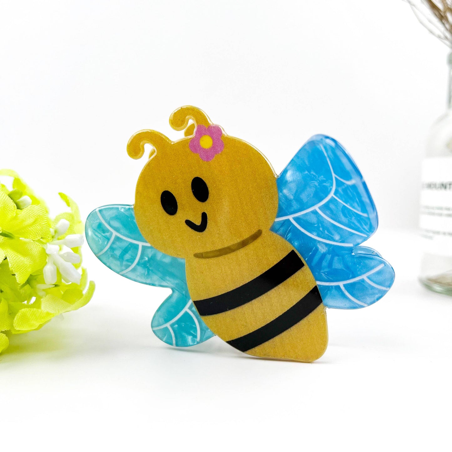 Cute Smiling Bee Cartoon Hair Claw Clip