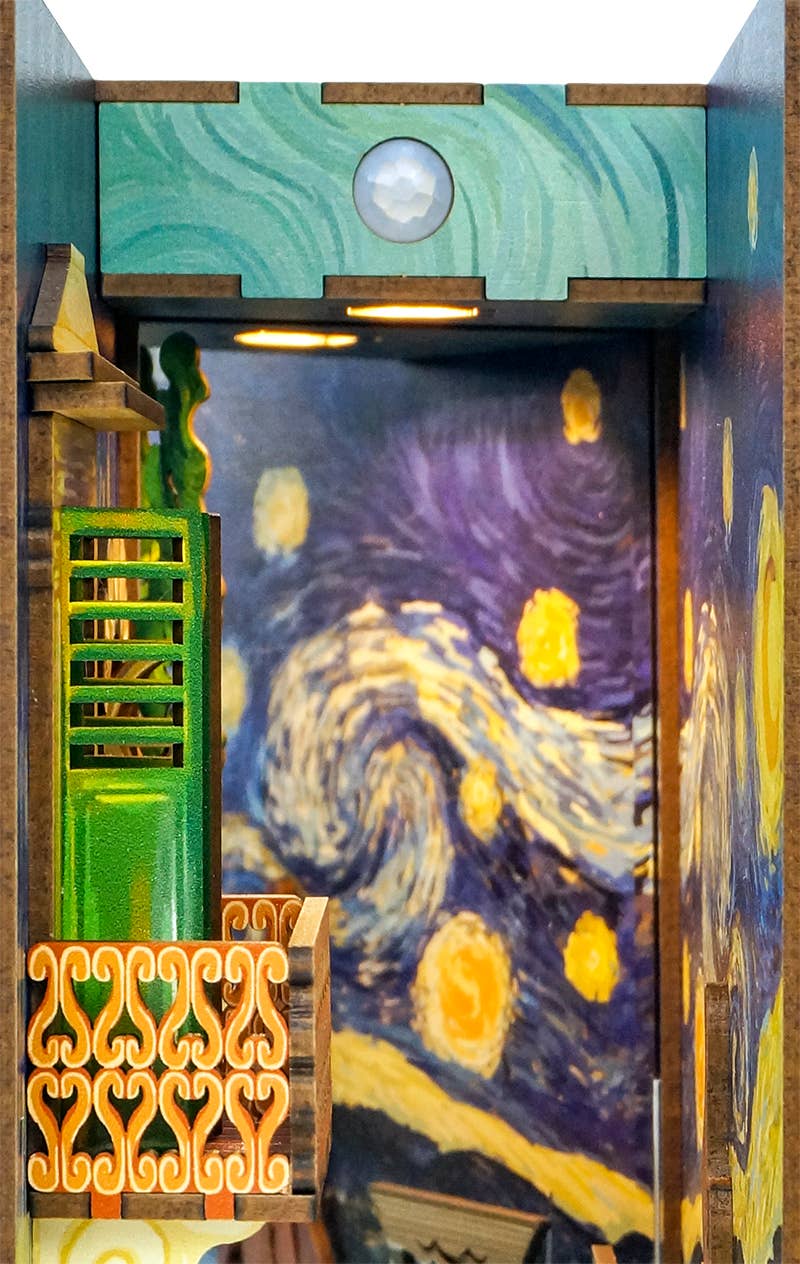 Vincent's World- DIY Book Nook Kit