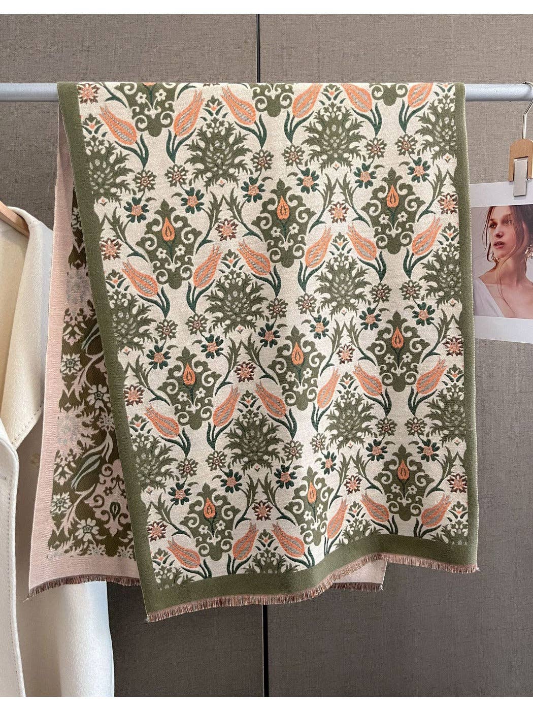 Scarvii - Winter Paisley Scarf for Women